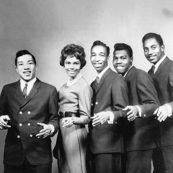 Hậu Trường Sự Nghiệp Của Smokey Robinson Và The Miracles