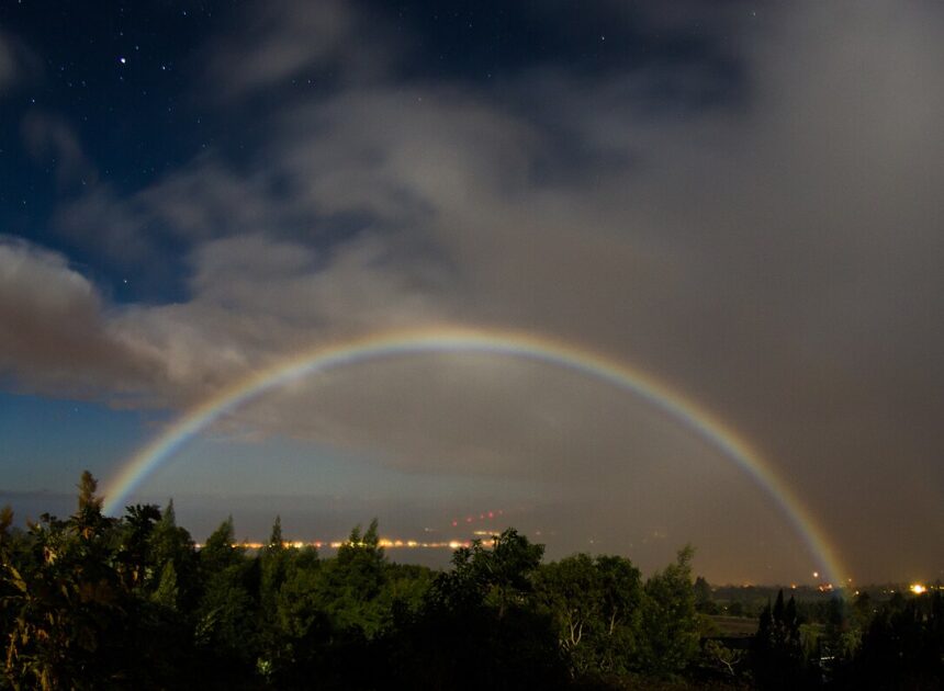 Moonbow (Lunar Rainbow): 7 Fakta Langka Exclusive dan Sains di Balik Pelangi Bulan